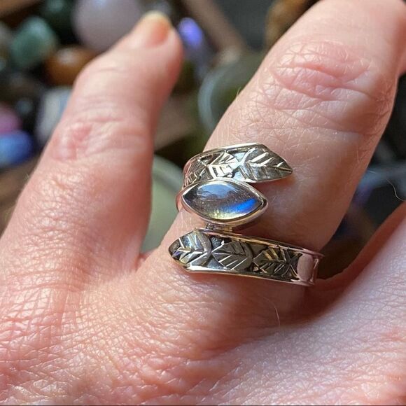 Labradorite Madagascar Solid Sterling Silver Ring Size 8 - Picture 6 of 7